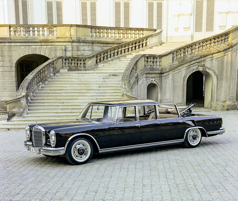 Mercedes-Benz 600 (W 100) Pullman Landaulet four doors